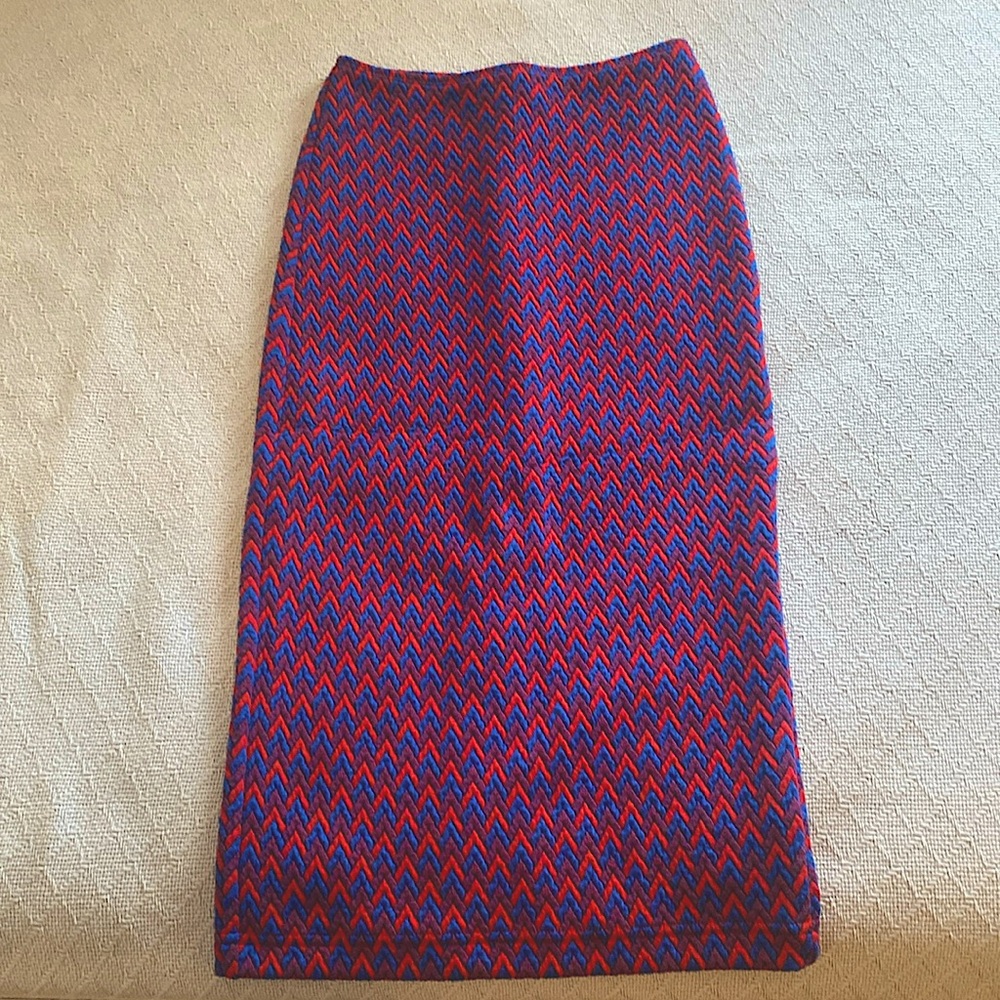 American Apparel small mid-length skirt. Like new and in perfect condition.